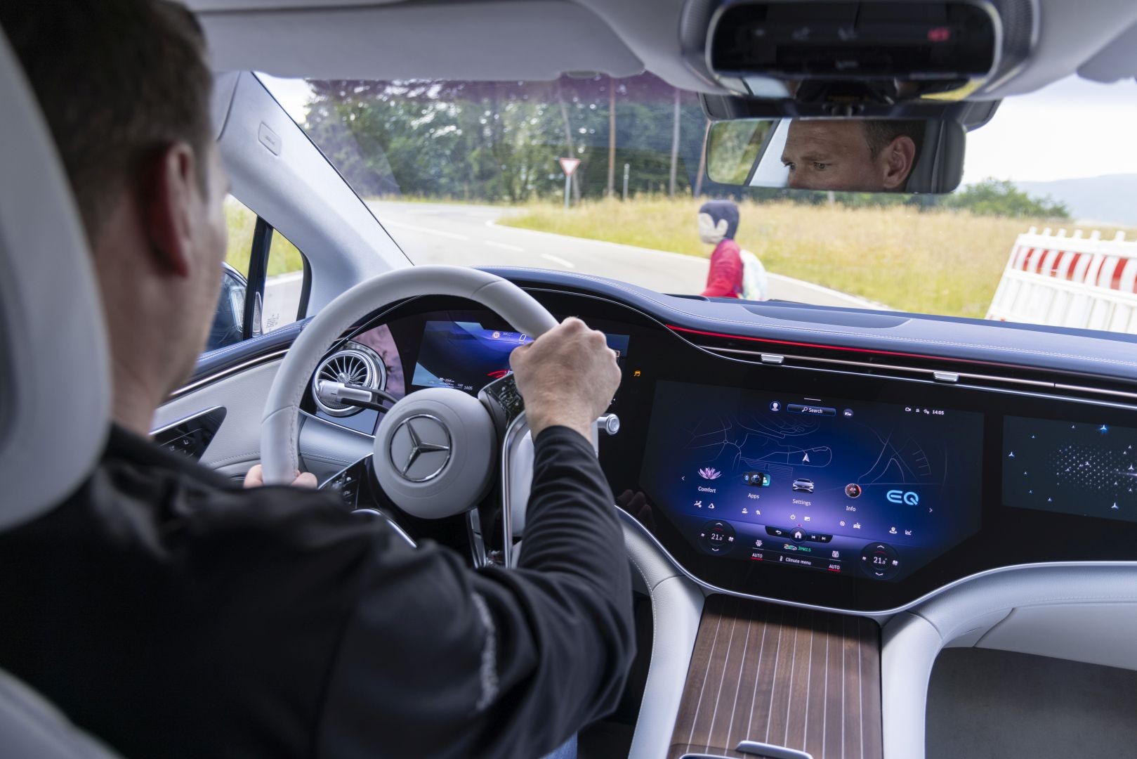 Mercedes Benz Eqs photo 60