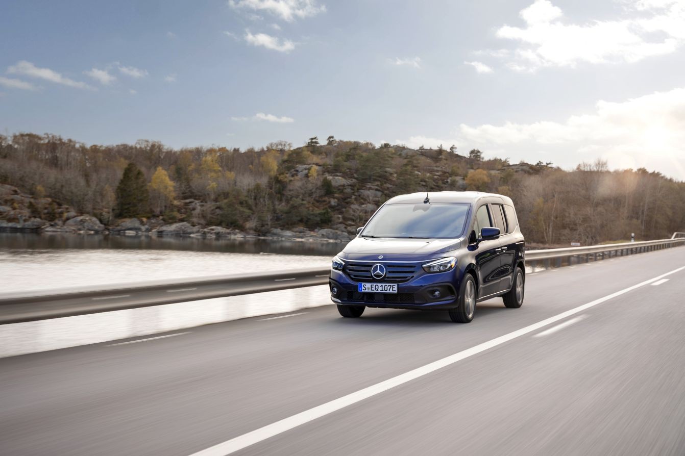 Mercedes Benz Eqt photo 8