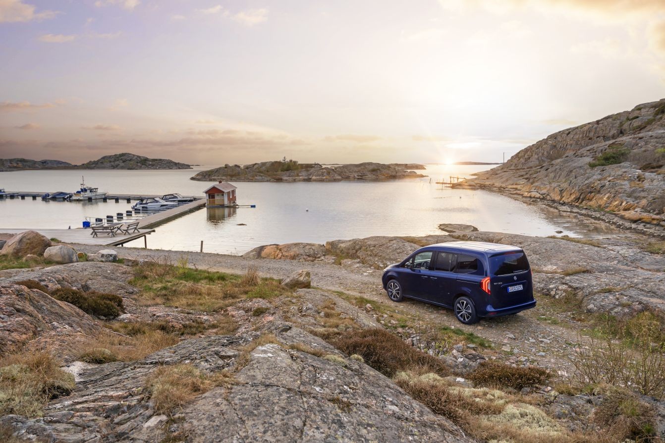 Mercedes Benz Eqt photo 13