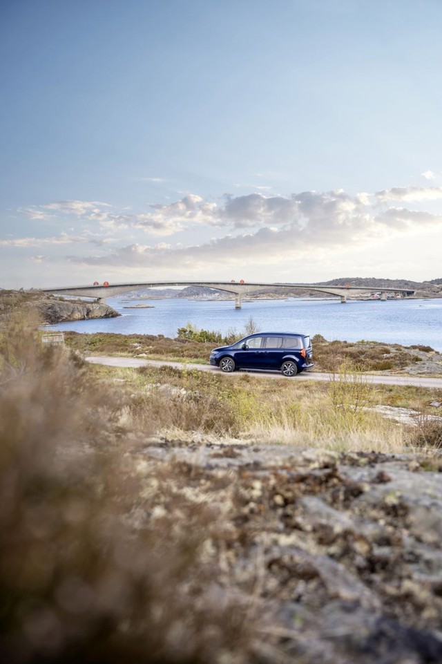 Mercedes Benz Eqt photo 15