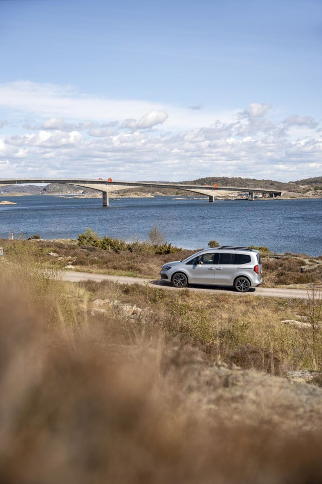 Mercedes Benz Eqt photo 24