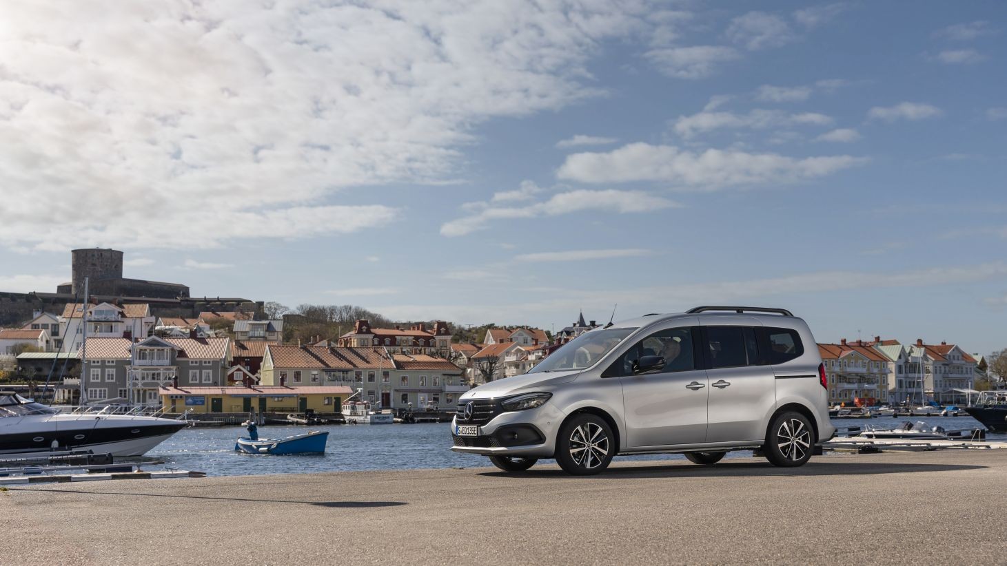 Mercedes Benz Eqt photo 26