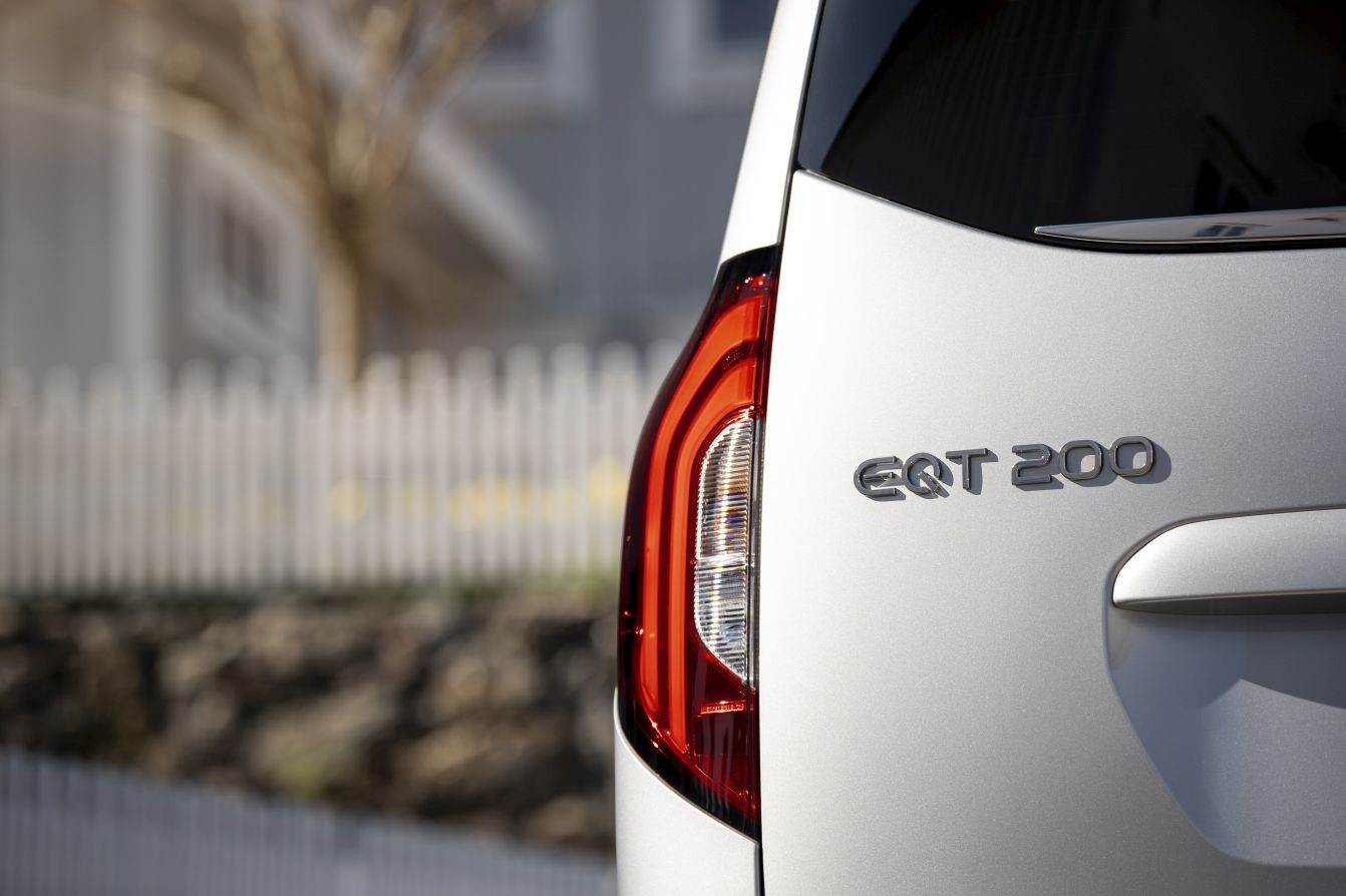 Mercedes Benz Eqt photo 28