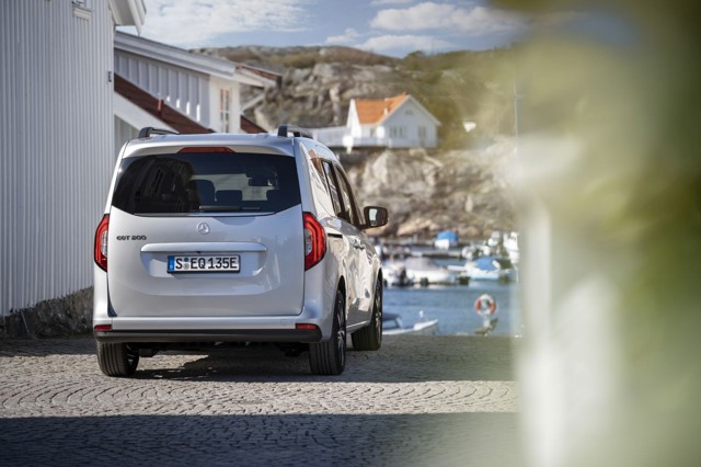 Mercedes Benz Eqt photo 29