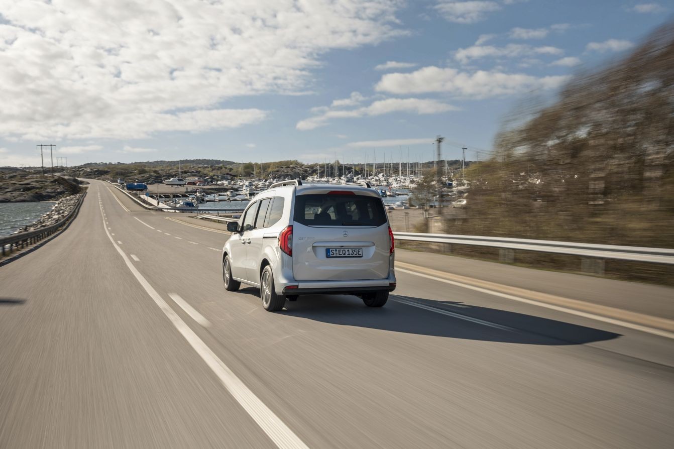 Mercedes Benz Eqt photo 32