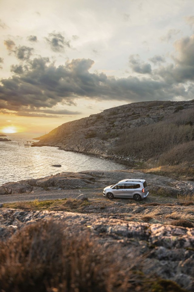 Mercedes Benz Eqt photo 38