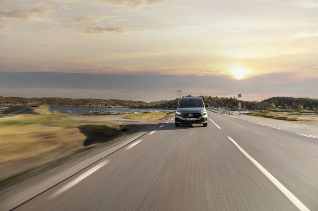 Mercedes Benz Eqt photo 50