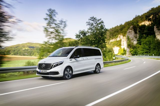 Mercedes Benz Eqv photo 3