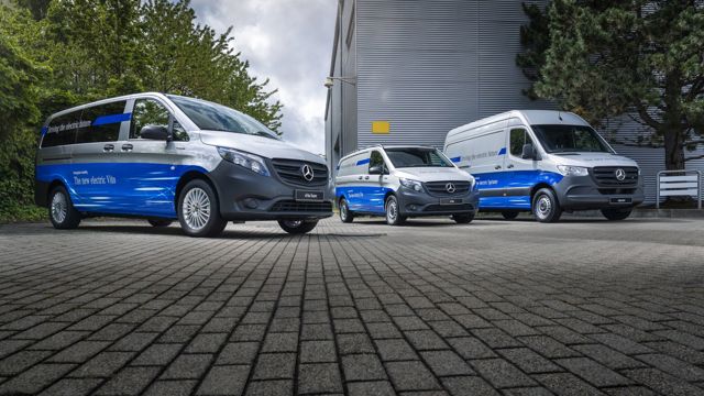 Mercedes Benz Eqv photo 26