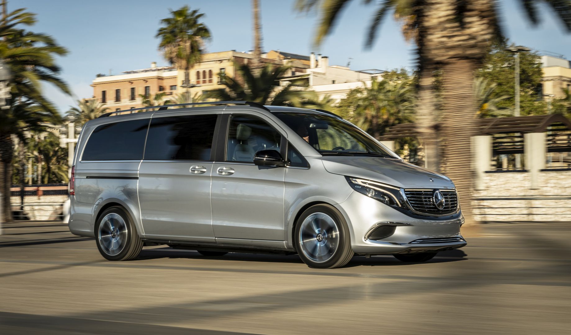 Mercedes Benz Eqv photo 34