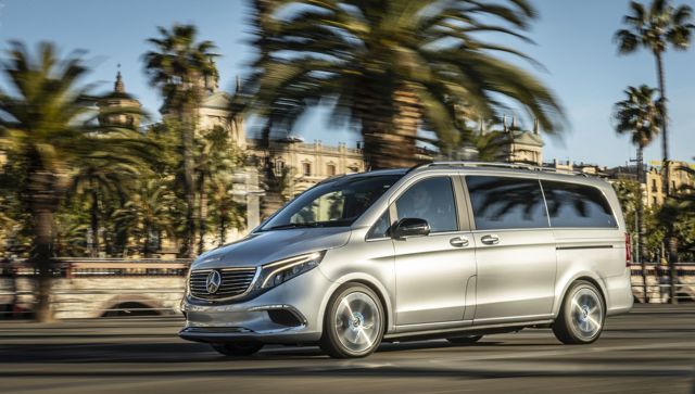 Mercedes Benz Eqv photo 37