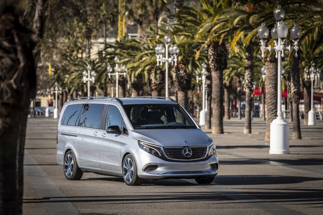 Mercedes Benz Eqv photo 43