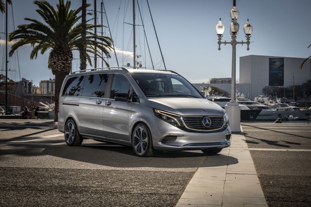 Mercedes Benz Eqv photo 47