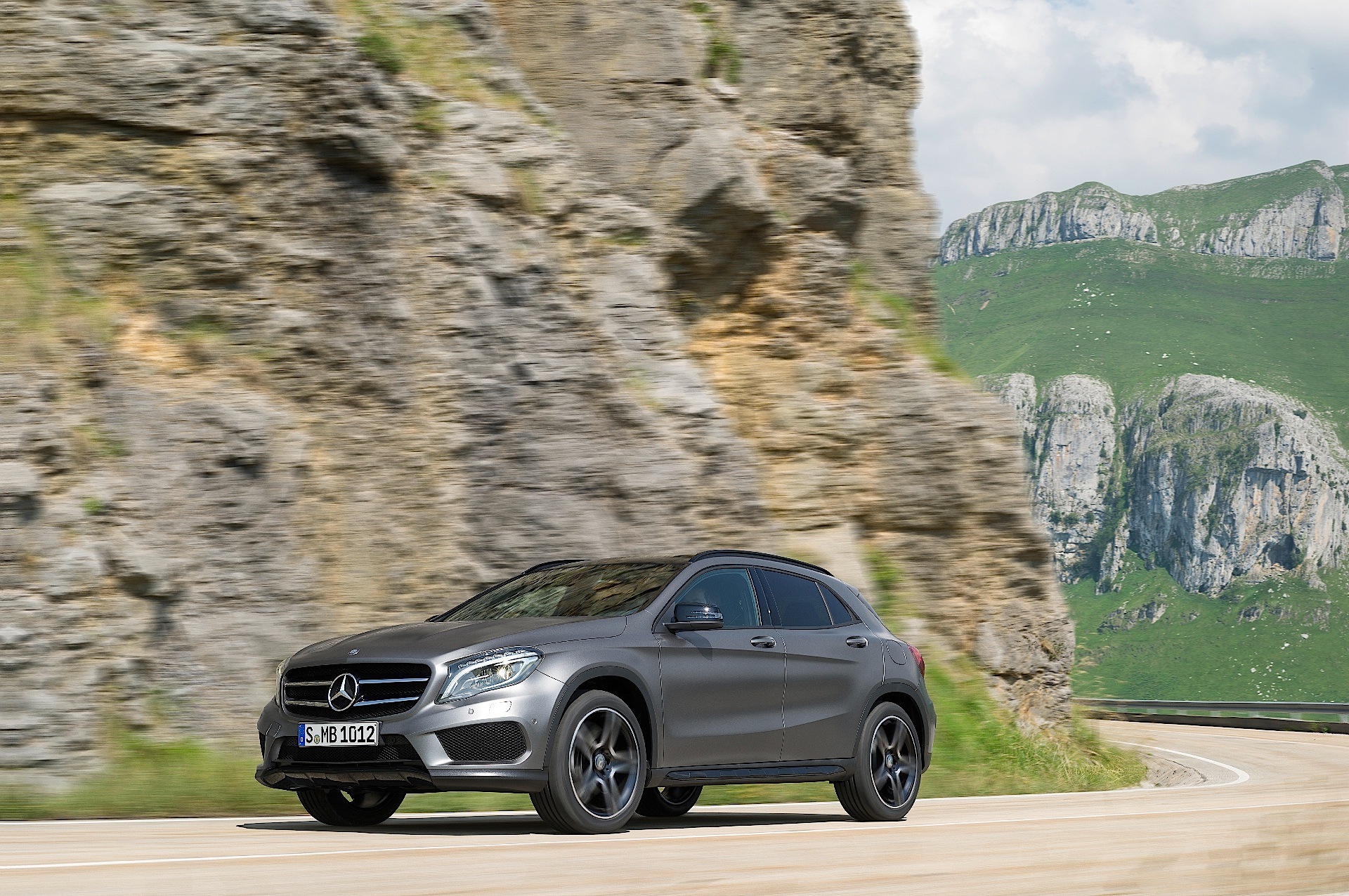 Mercedes Benz Gla photo 11