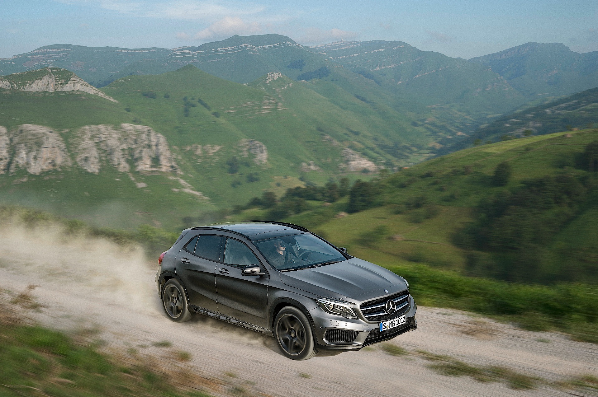 Mercedes Benz Gla photo 13