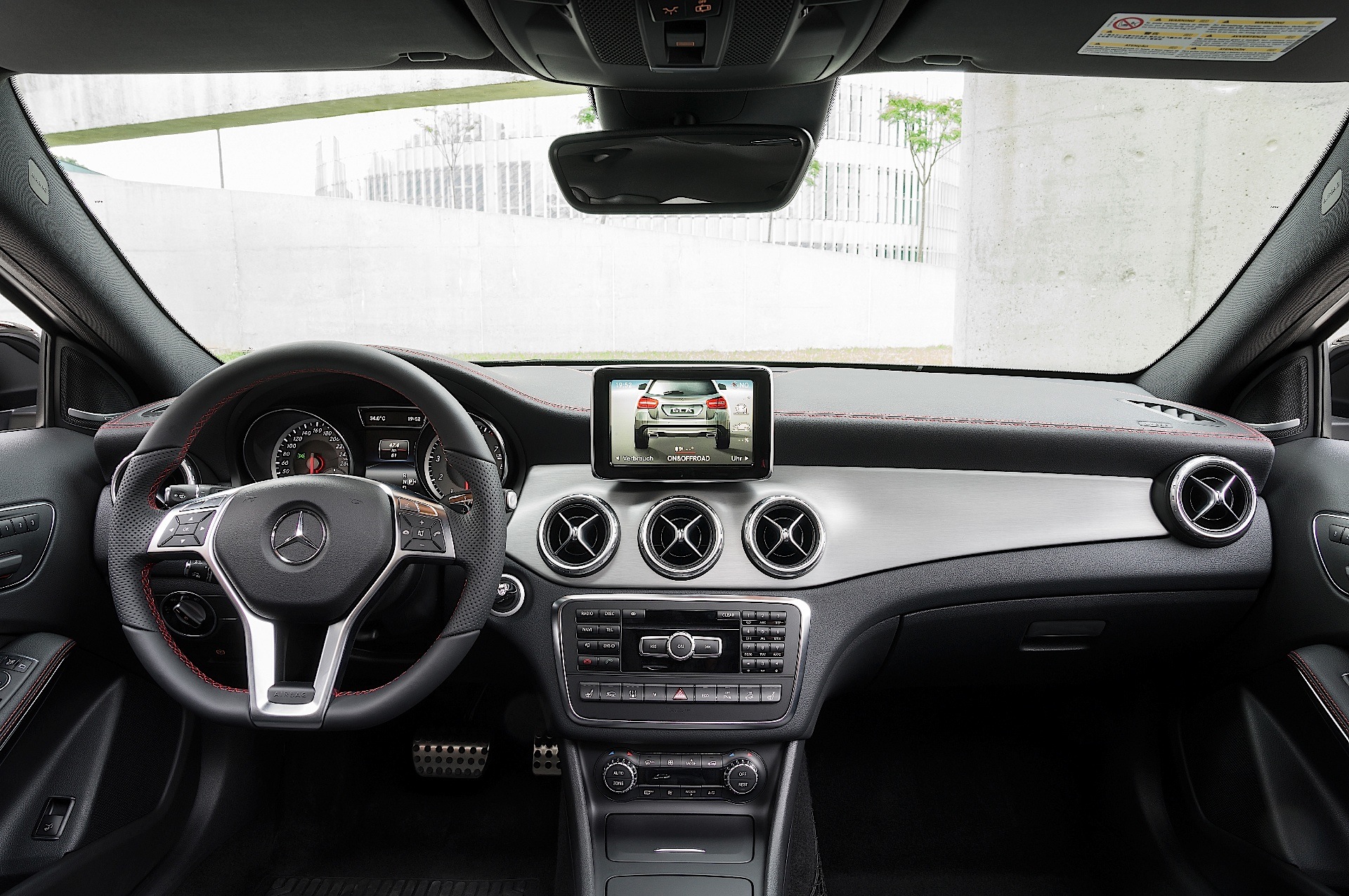 Mercedes Benz Gla photo 49