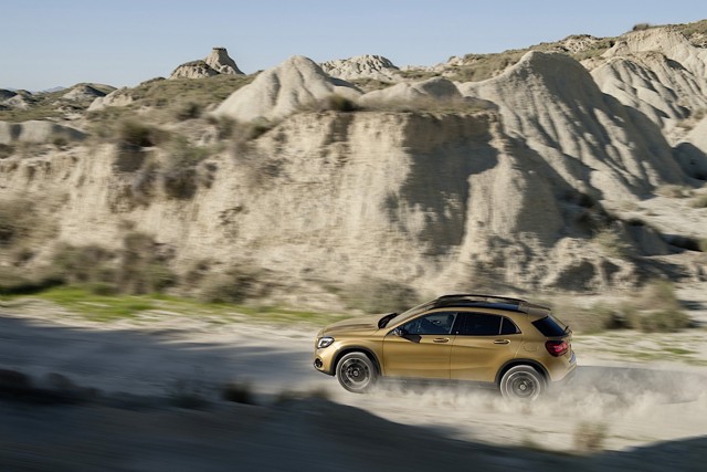 Mercedes Benz Gla photo 11