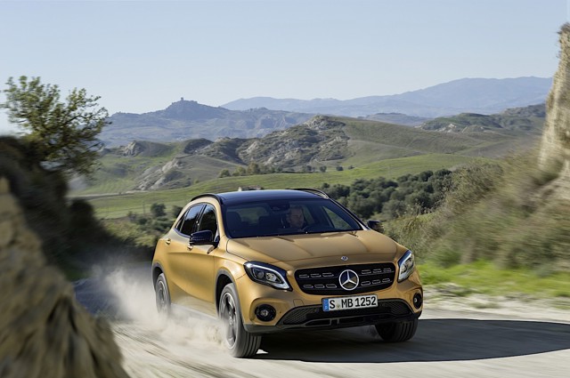Mercedes Benz Gla photo 13