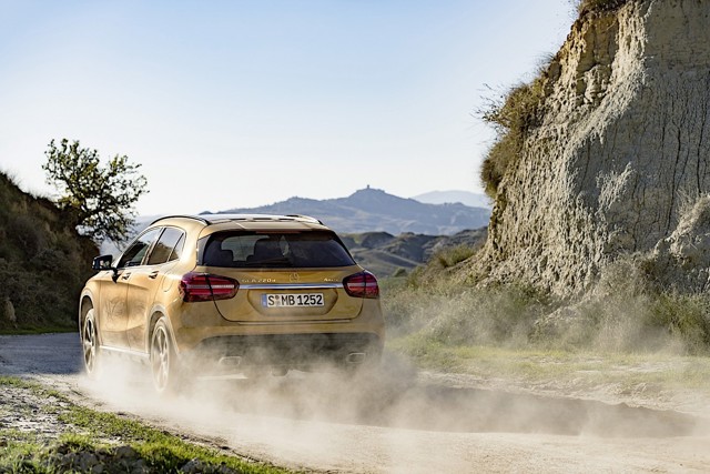Mercedes Benz Gla photo 14
