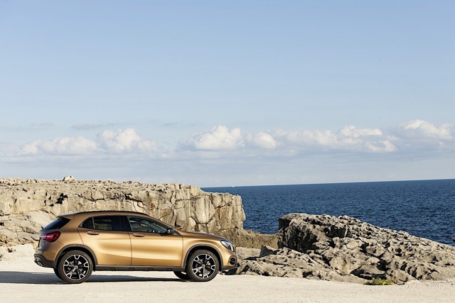 Mercedes Benz Gla photo 17