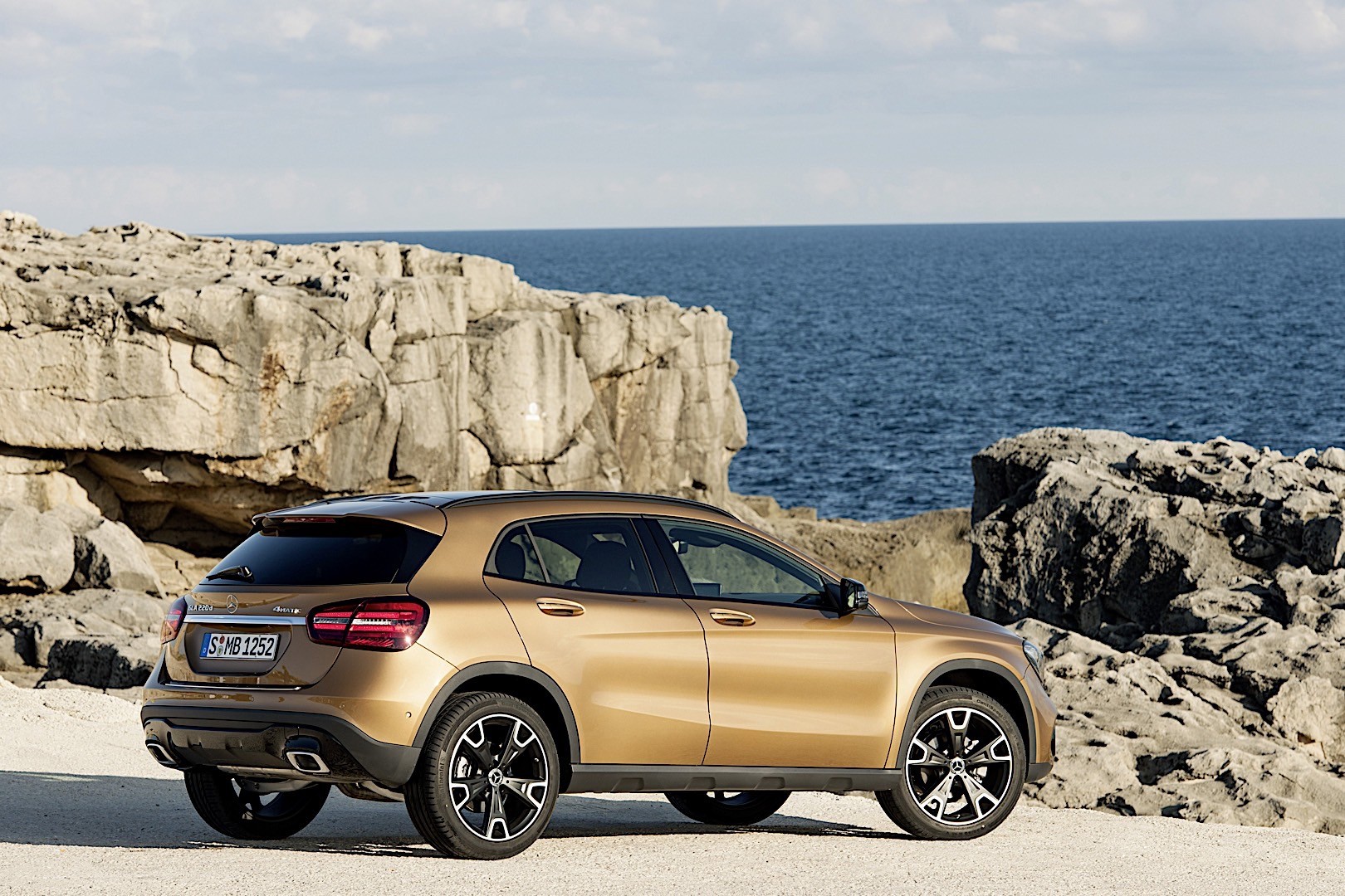 Mercedes Benz Gla photo 23