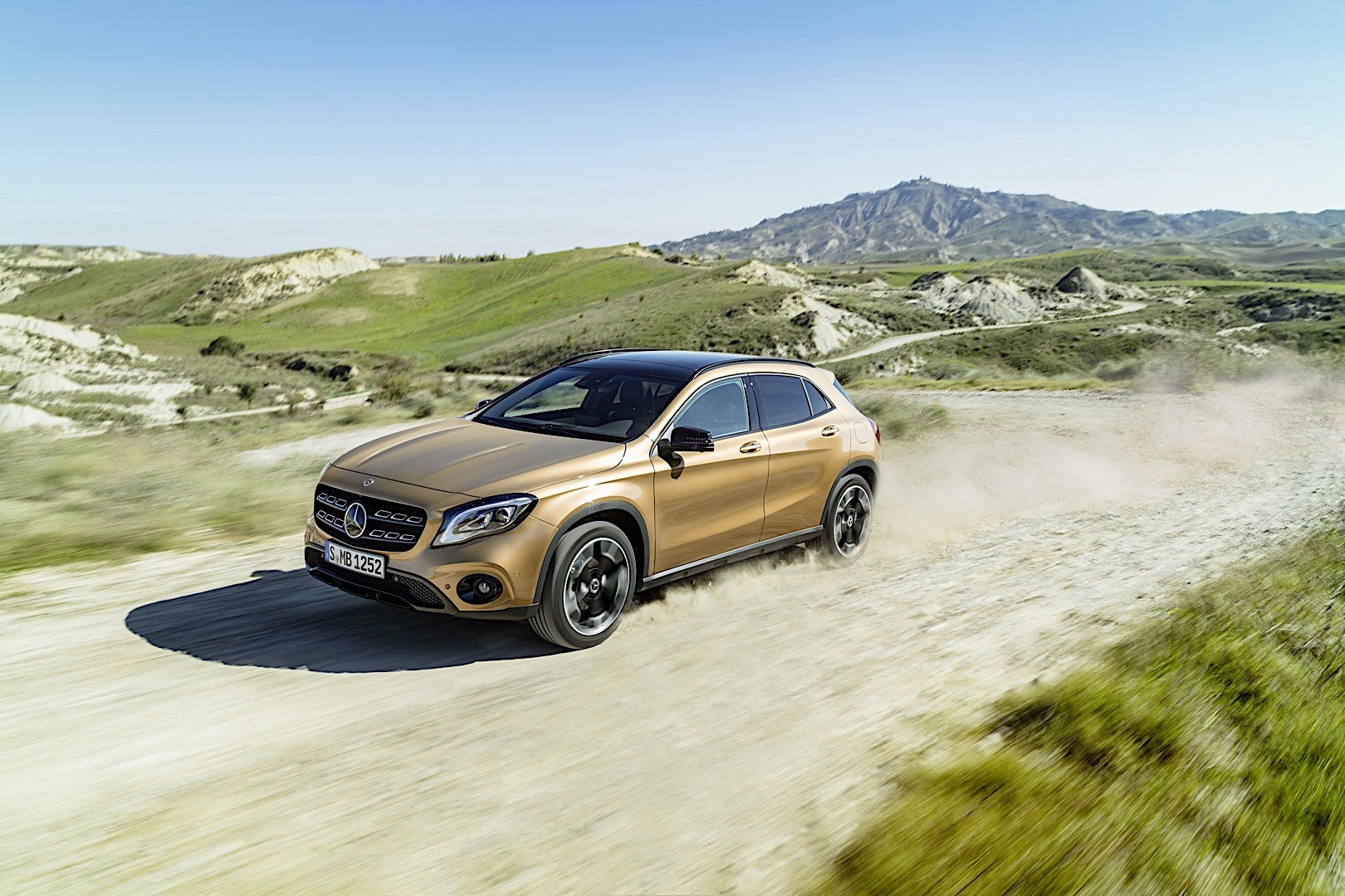 MERCEDES BENZ GLA