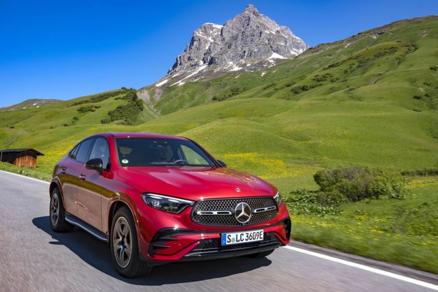 Mercedes Benz Glc Class Coupe photo 101