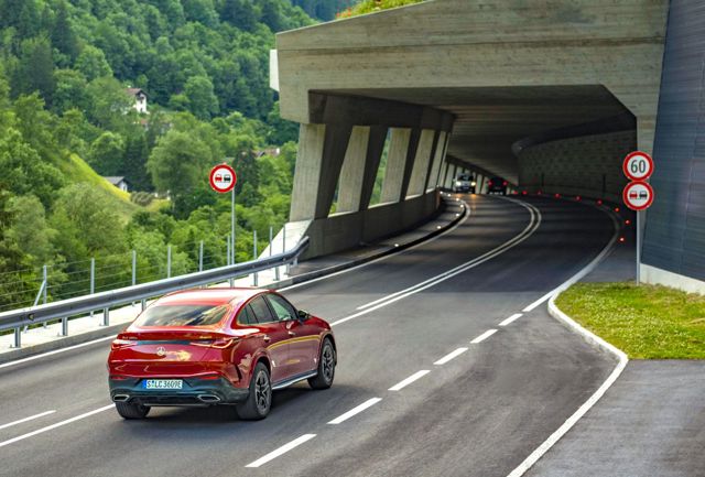 Mercedes Benz Glc Class Coupe photo 128