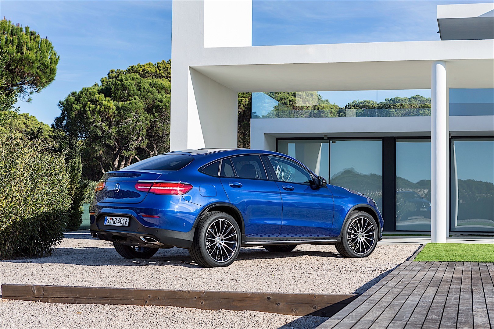 Mercedes Benz Glc Class Coupe photo 25