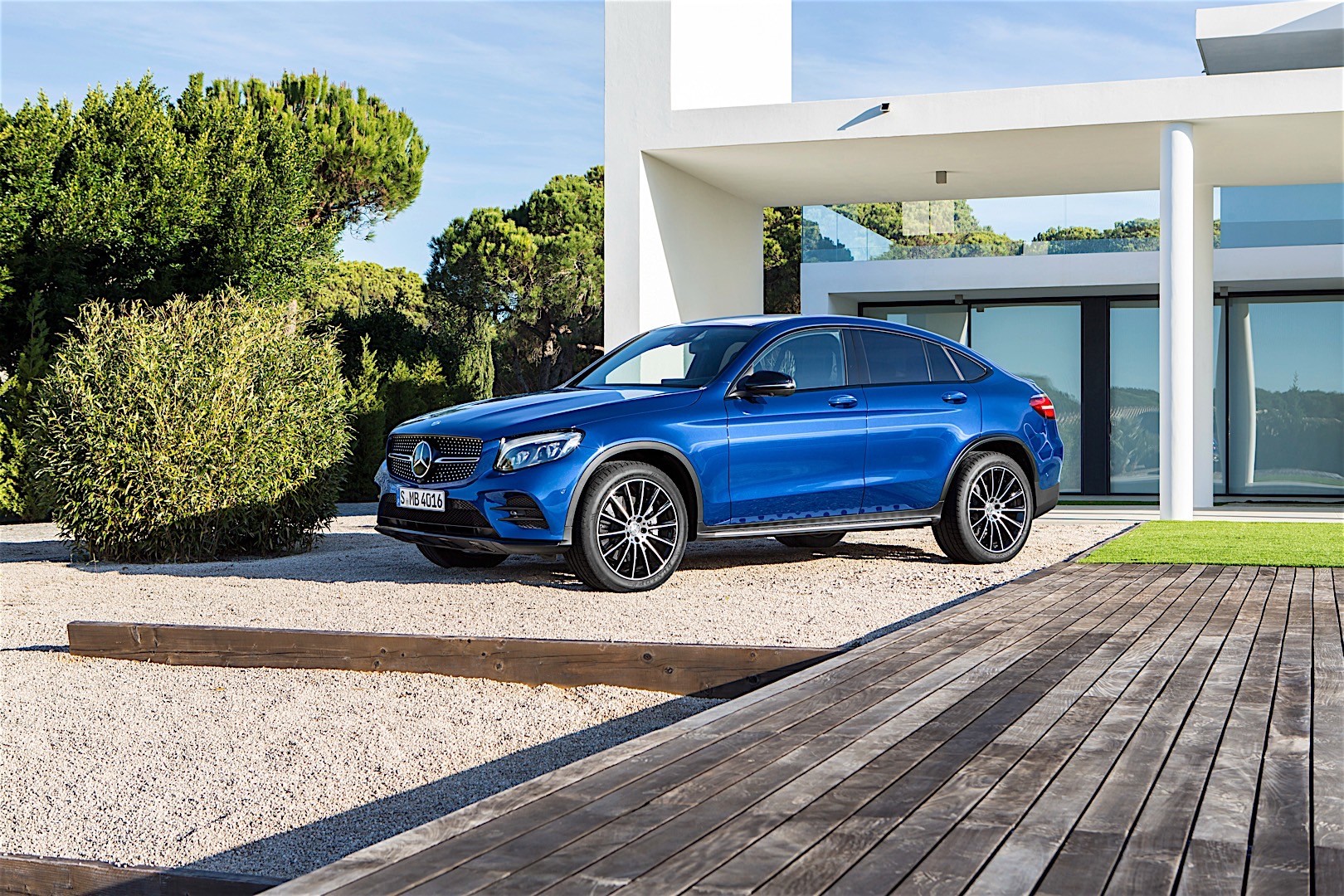 Mercedes Benz Glc Class Coupe photo 27