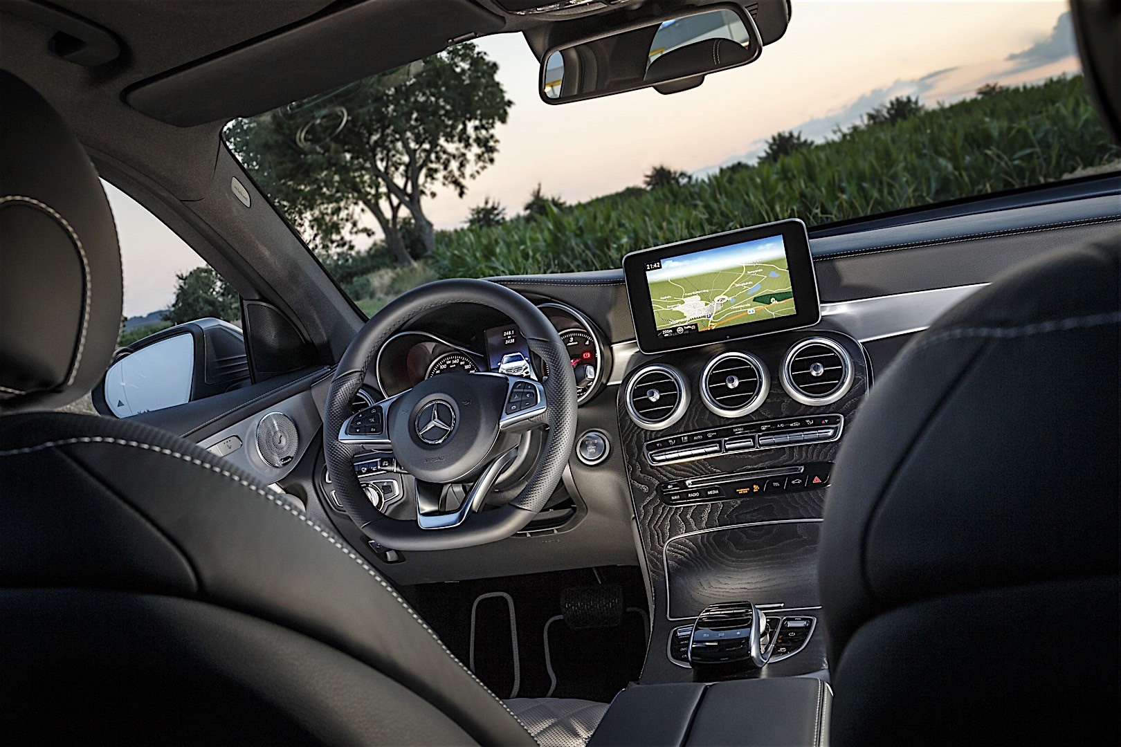 Mercedes Benz Glc Class photo 110