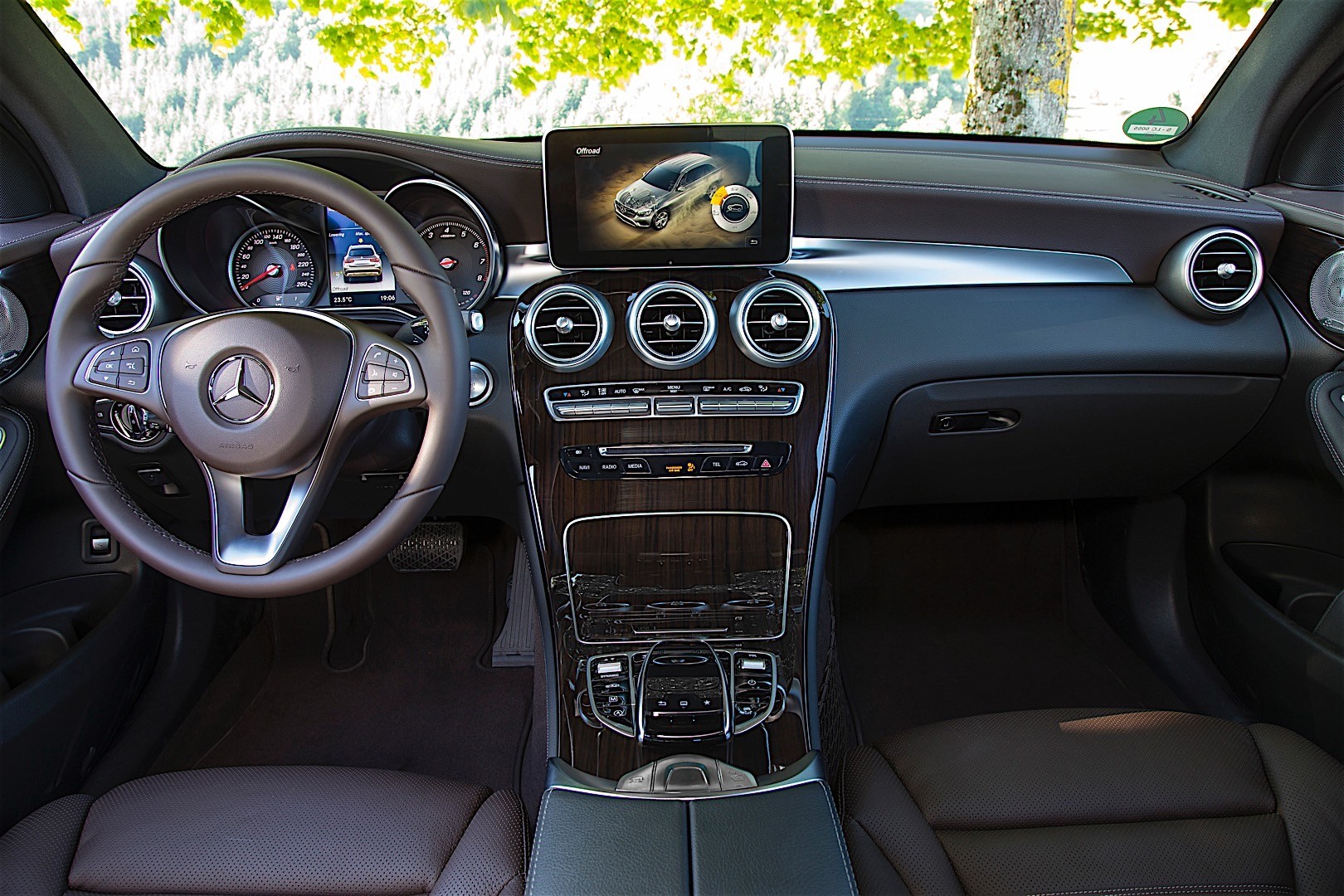 Mercedes Benz Glc Class photo 113