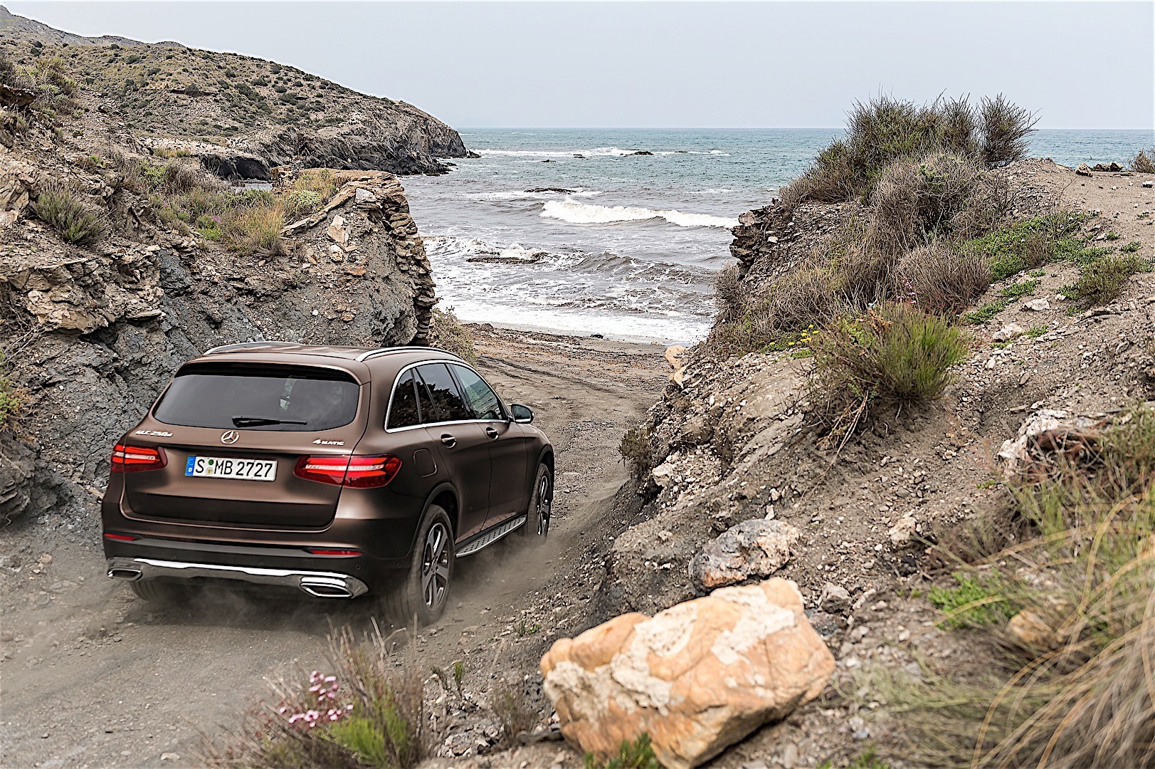 Mercedes Benz Glc Class photo 9