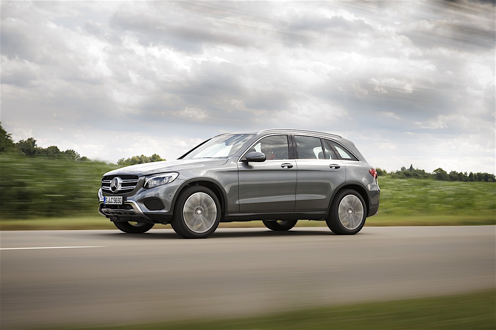 Mercedes Benz Glc Class photo 12