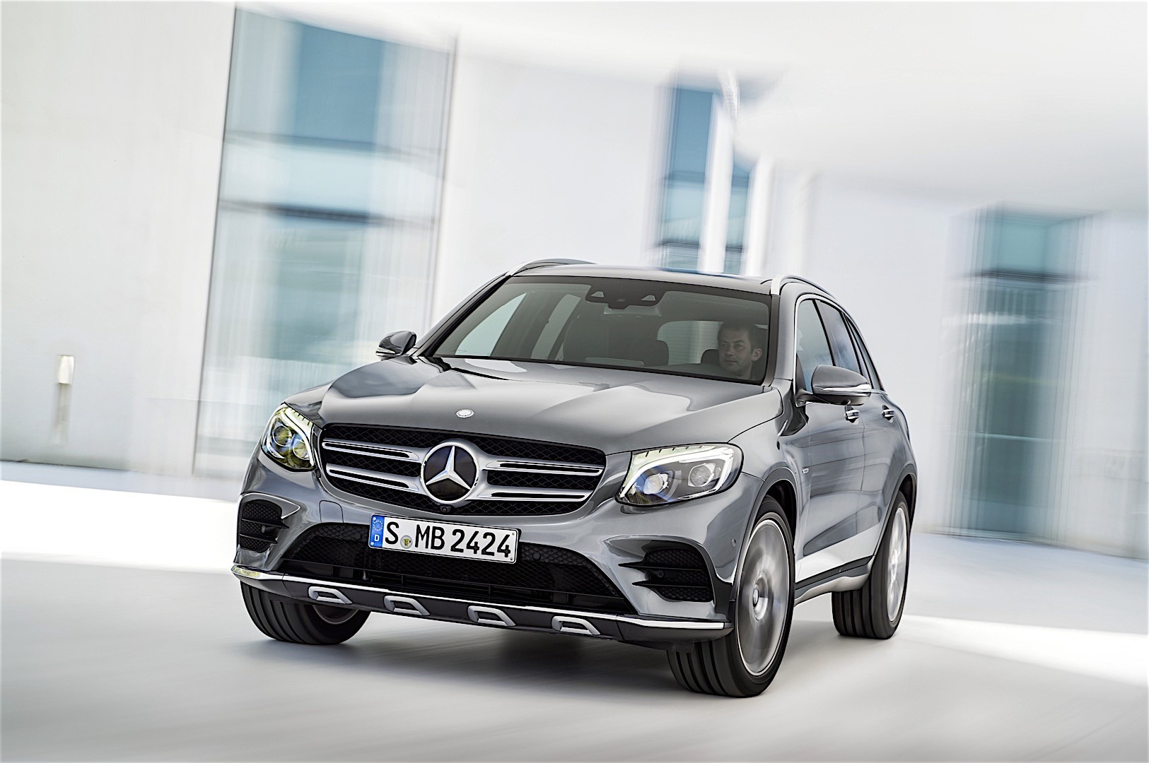 Mercedes Benz Glc Class photo 18