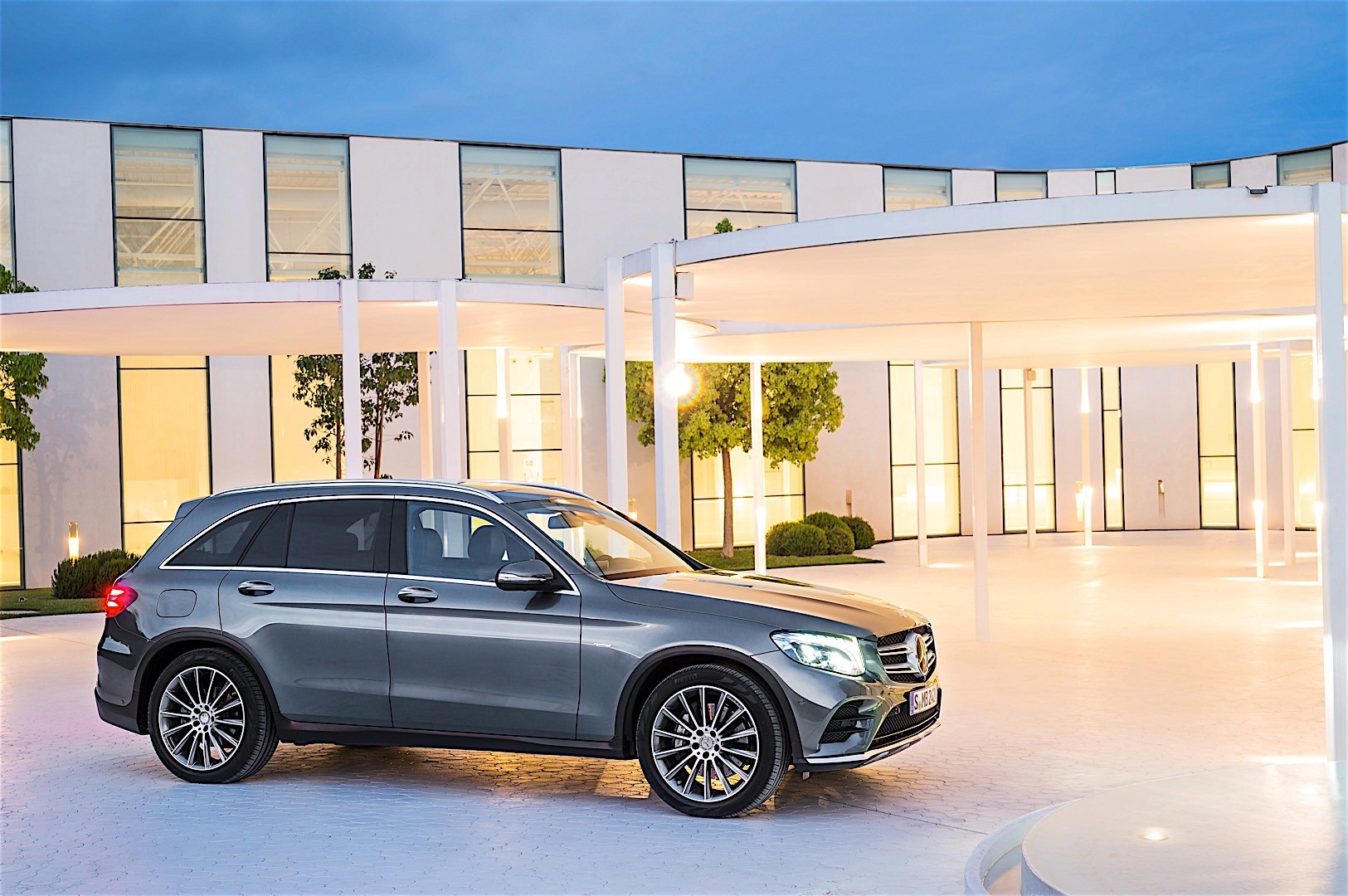 Mercedes Benz Glc Class photo 30