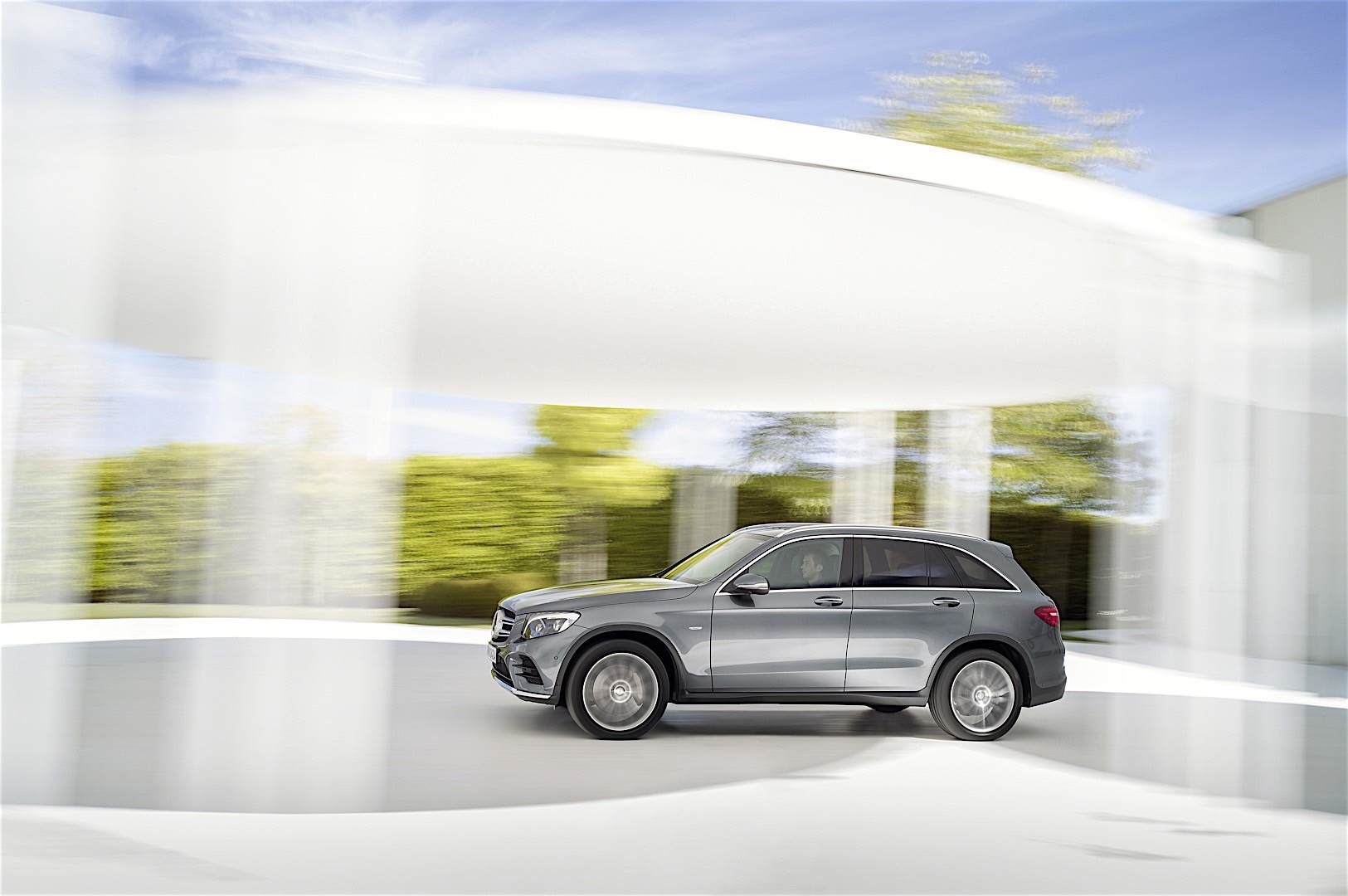 Mercedes Benz Glc Class photo 32