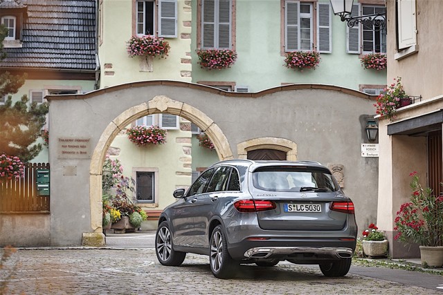 Mercedes Benz Glc Class photo 45