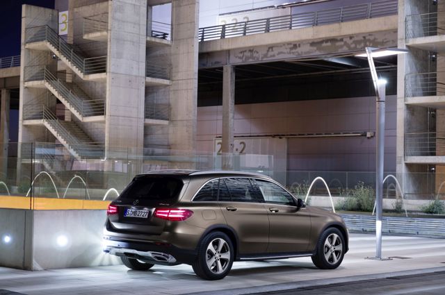 Mercedes Benz Glc Class photo 34