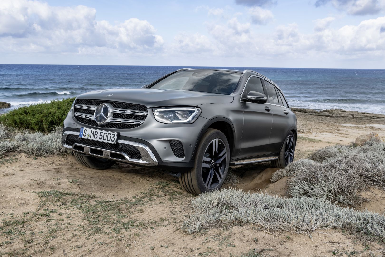 Mercedes Benz Glc Class photo 16