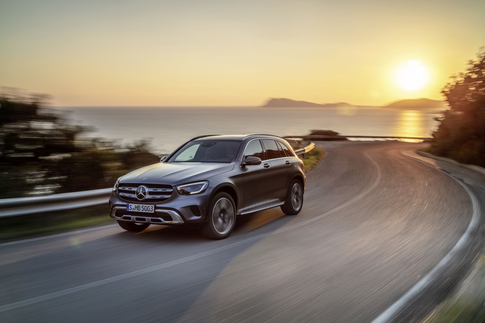 Mercedes Benz Glc Class photo 4