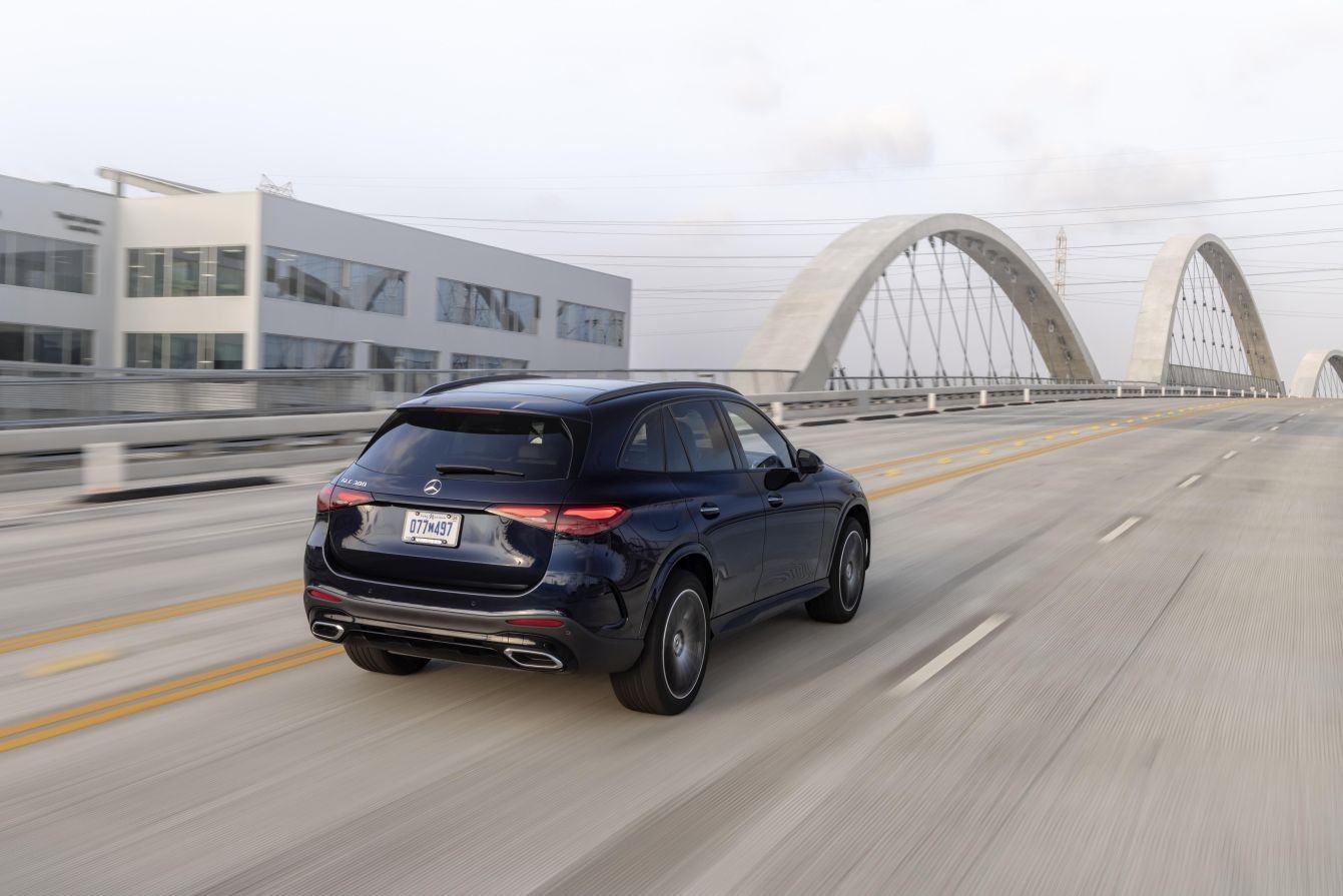 Mercedes Benz Glc Class photo 98