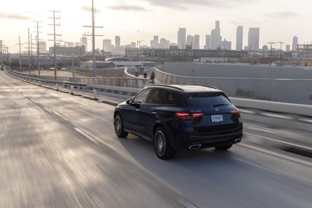 Mercedes Benz Glc Class photo 100