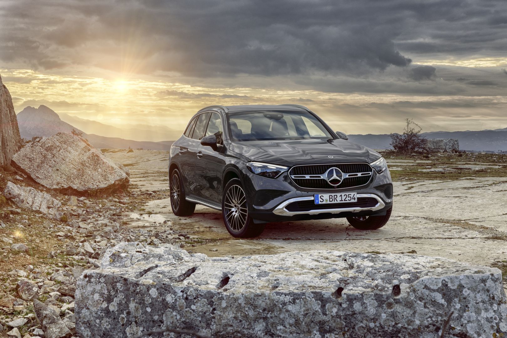 Mercedes Benz Glc Class photo 8