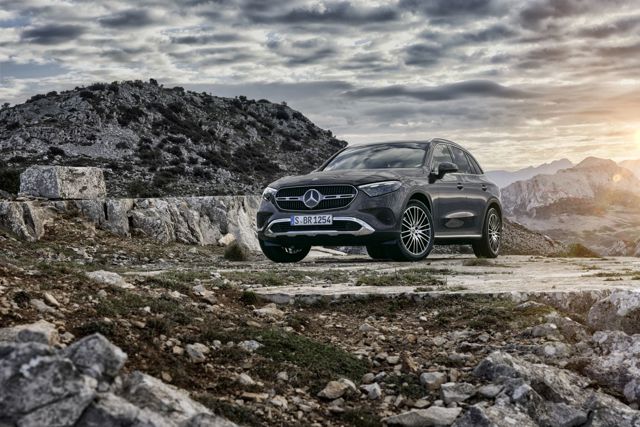 Mercedes Benz Glc Class photo 9