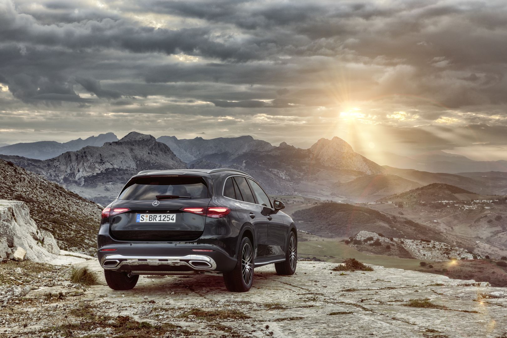 Mercedes Benz Glc Class photo 11