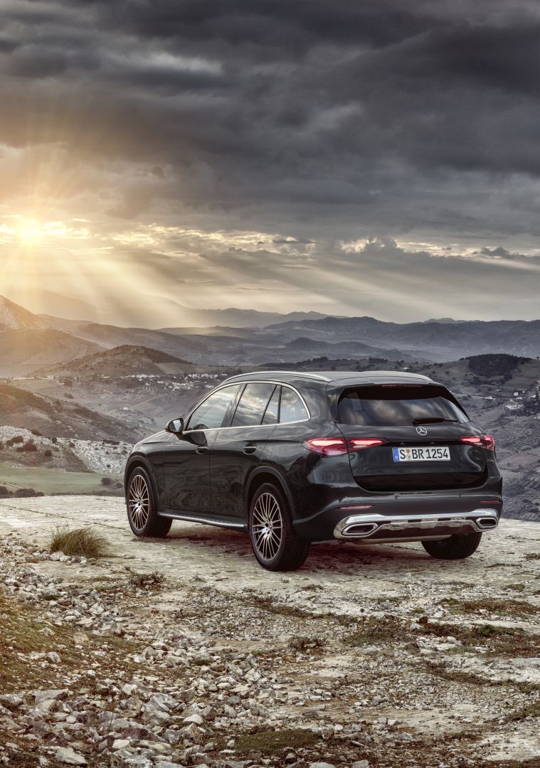 Mercedes Benz Glc Class photo 15