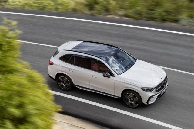 Mercedes Benz Glc Class photo 24