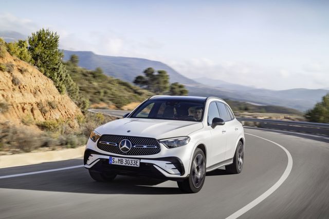 Mercedes Benz Glc Class photo 28