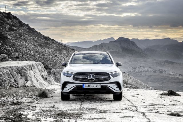 Mercedes Benz Glc Class photo 41